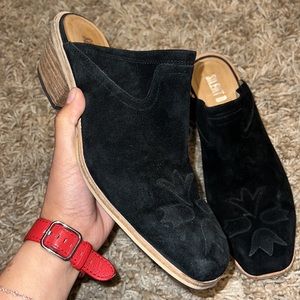 Anthropologie Silent D LINDSAY Suede Boho Mules. Size 9